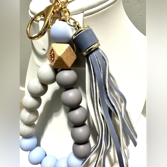 New Silicone Beaded Bracelet Keychain Vibrant Blues Gray All Seeing Eye Charm - Picture 4 of 6